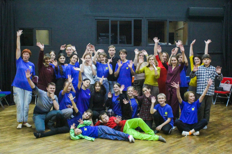 В Центре культурного развития села Таврово прошёл вечер театральных импровизаций.