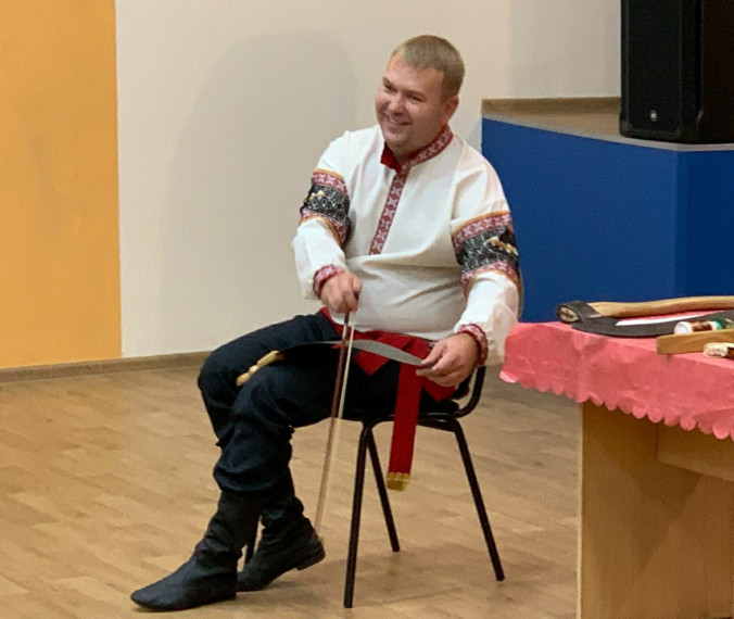 В Тавровском Центре культурного развития имени Ю. Куценко прошёл мастер-класс «Применение шумовых инструментов в народной песне».