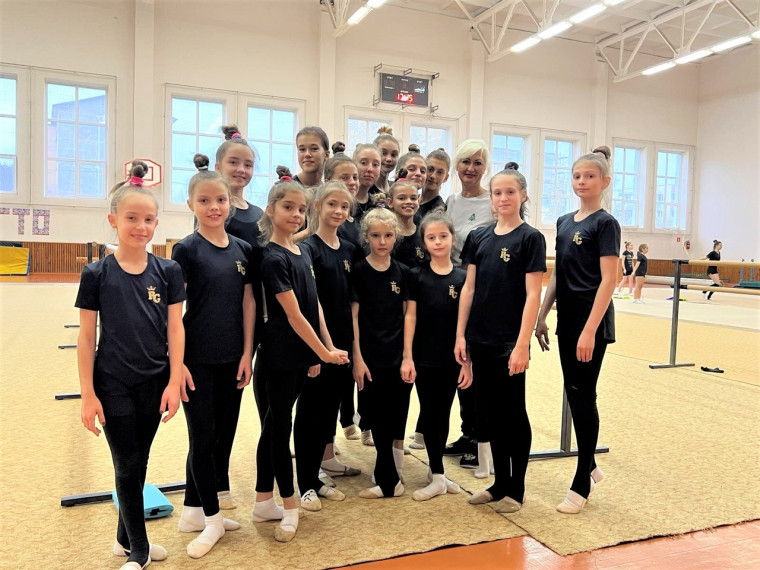 Открытые учебно-тренировочные занятия по лёгкой атлетике и художественной гимнастике прошли в Белгородском районе.