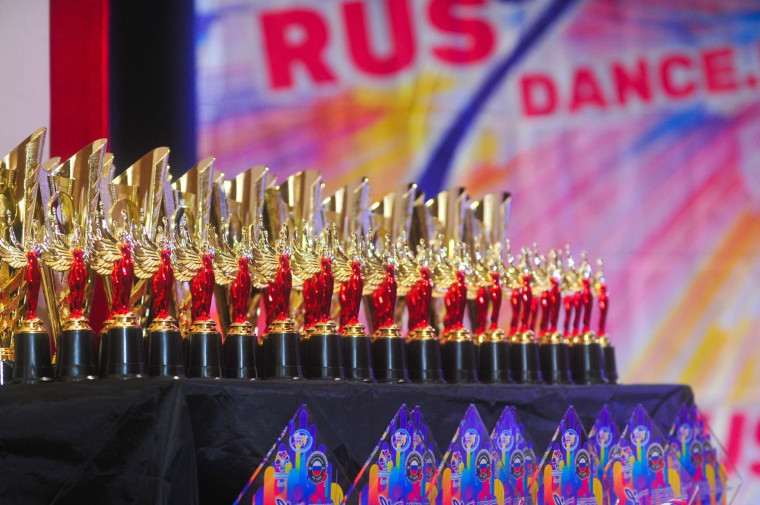 Спортсменка из Белгородского района заняла I место в чемпионате и первенстве Курской области по современному танцевальному спорту.
