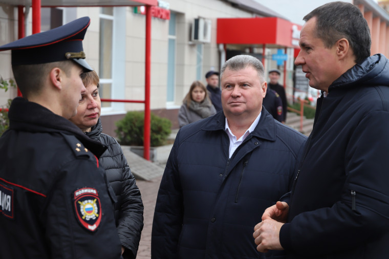 Вячеслав Гладков и Владимир Перцев встретились с народным участковым из Белгородского района.