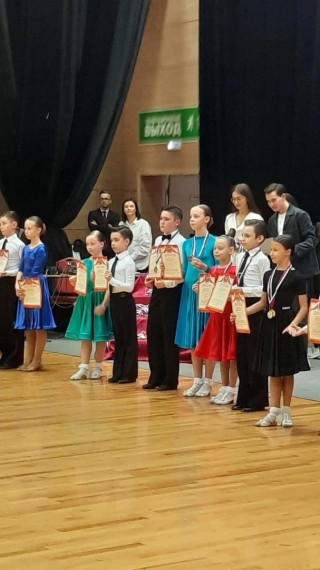 Ансамбль бального танца «Форум» Майского районного Дворца культуры завоевал призовые места в соревнованиях по спортивным танцам.