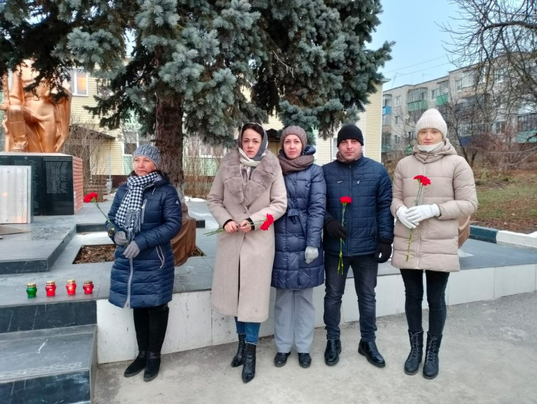 В Белгородском районе провели памятные мероприятия, приуроченные Дню неизвестного солдата.