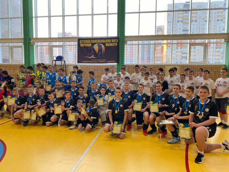 Юные спортсмены из Белгородского района участвуют в серии турниров «Детской волейбольной лиги Курской области 2022/23».
