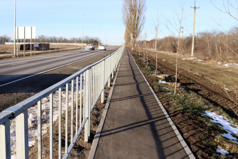 В Белгородском районе отремонтировали дорожное полотно Южного подхода к Белгороду.