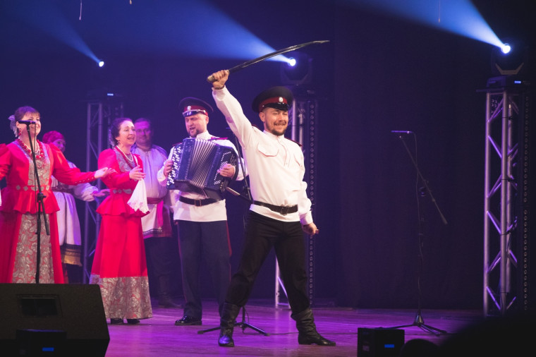 Ансамбли Белгородского района выступили на I областном Губернаторском фестивале народных самодеятельных коллективов «Наследие».