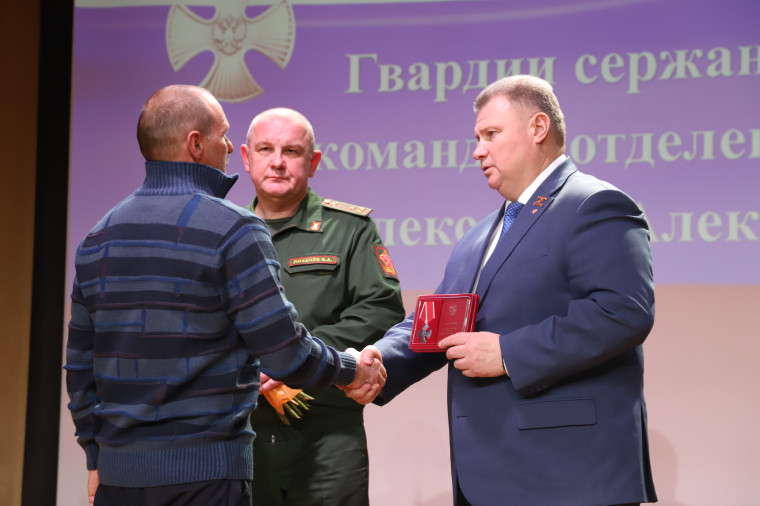 Двое жителей Белгородского района, погибших в СВО, посмертно награждены Орденами Мужества.