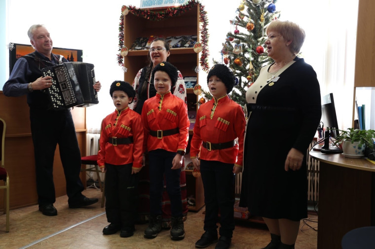 В Стрелецком отпраздновали Рождество в традициях казачьей культуры.
