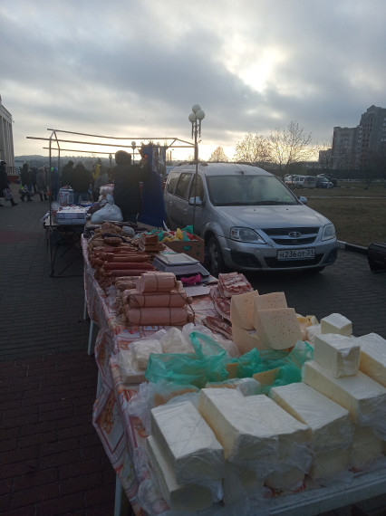 В поселениях Белгородского района продолжаются продовольственные ярмарки.