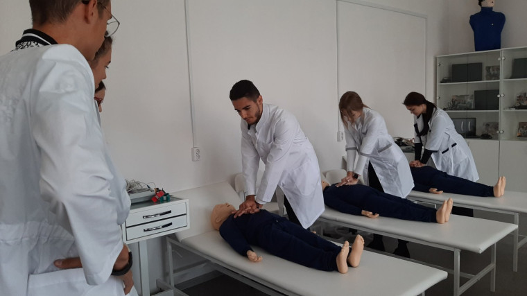 Обучение в медицинских классах открывает широкие возможности для учащихся 10-11 классов Белгородского района.