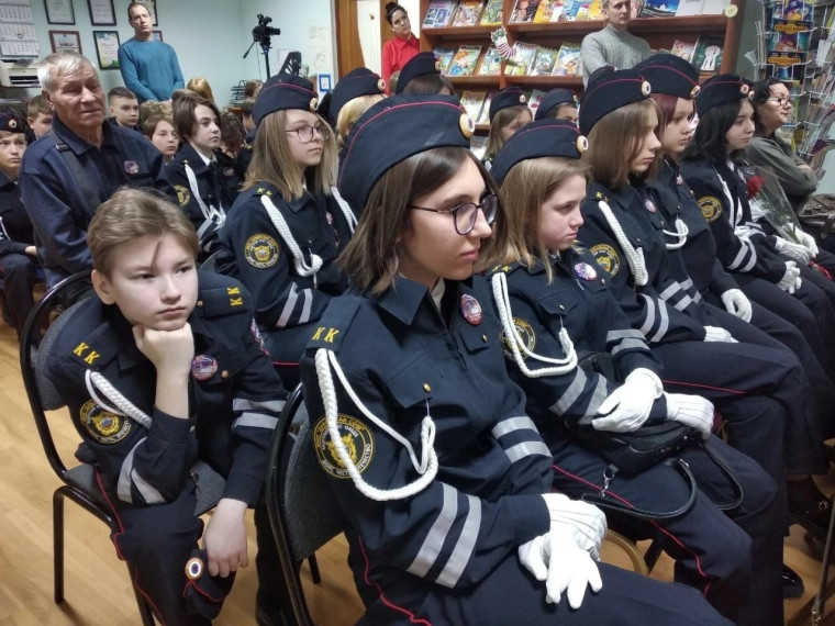 В образовательных учреждениях Белгородского района отметили 80-летие со дня победы в Сталинградской битве.