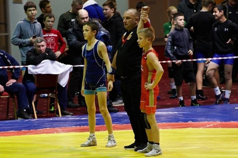 Юные спортсмены Белгородского района взяли призовые места в Первенстве по спортивной борьбе.