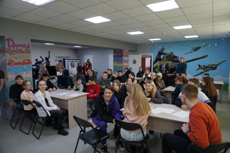 В Центре молодёжных инициатив Белгородского района состоялся ежегодный муниципальный этап областного чемпионата «Дебаты-2023. Юниор-лига».