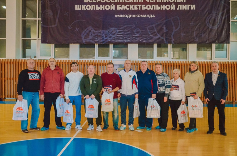 Команда Весёлолопанской СОШ заняла второе место в Чемпионате школьной баскетбольной лиги «КЭС-БАСКЕТ».