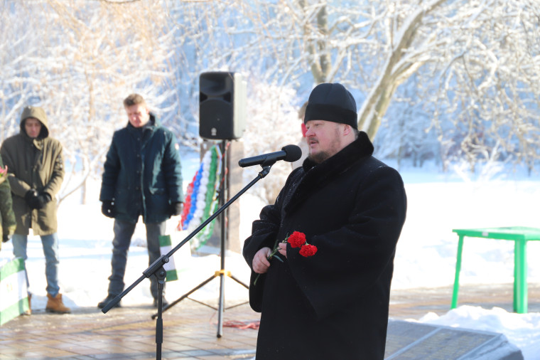 В преддверии Дня защитника Отечества в Белгородском районе прошли патриотические мероприятия, поздравления героев и их семей.