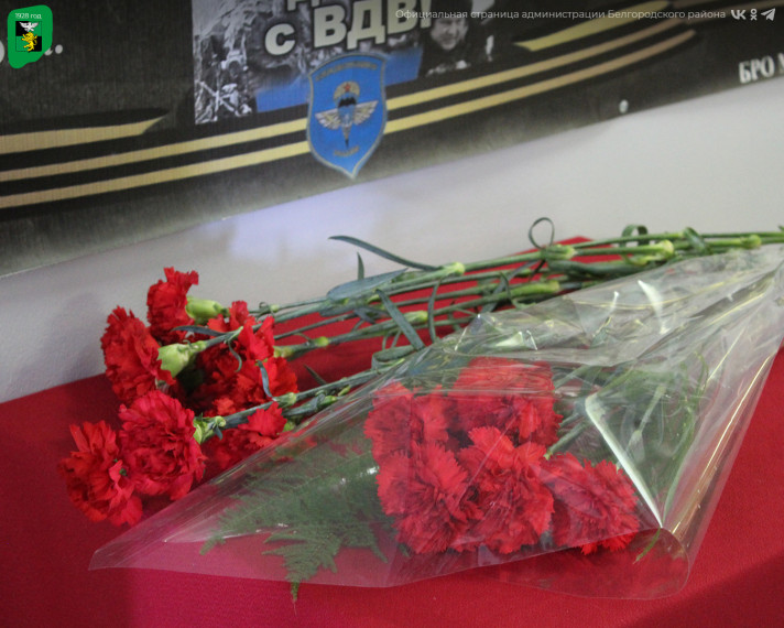 В Октябрьской СОШ прошла торжественная церемония открытия зала славы Юрия Чумака, имя которого носит школа.