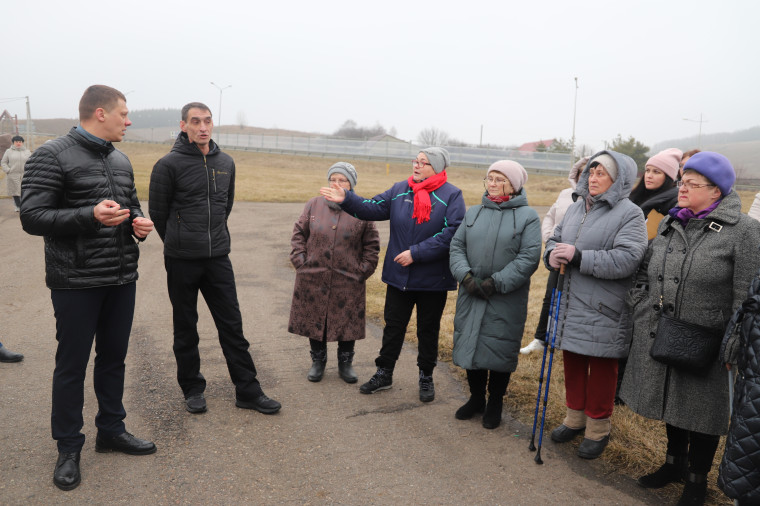 В селе Севрюково по поручению губернатора Вячеслава Гладкова состоялся сход граждан.