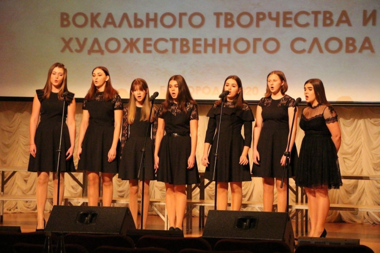Сегодня познакомим вас с Образцовым вокальным коллективом «Эдельвейс» Центра культурного развития посёлка Октябрьский.
