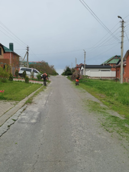 В городских и сельских поселениях Белгородского района продолжают наводить санитарный порядок.