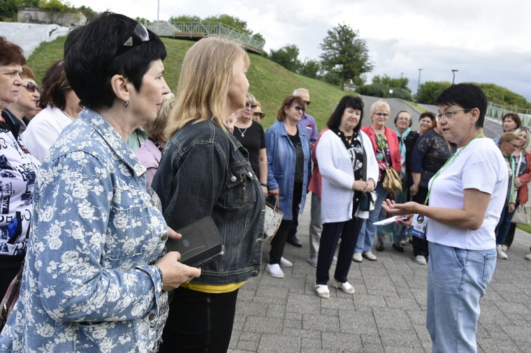 Пожилые жители нашего района посетили с экскурсией Губкинский городской округ.