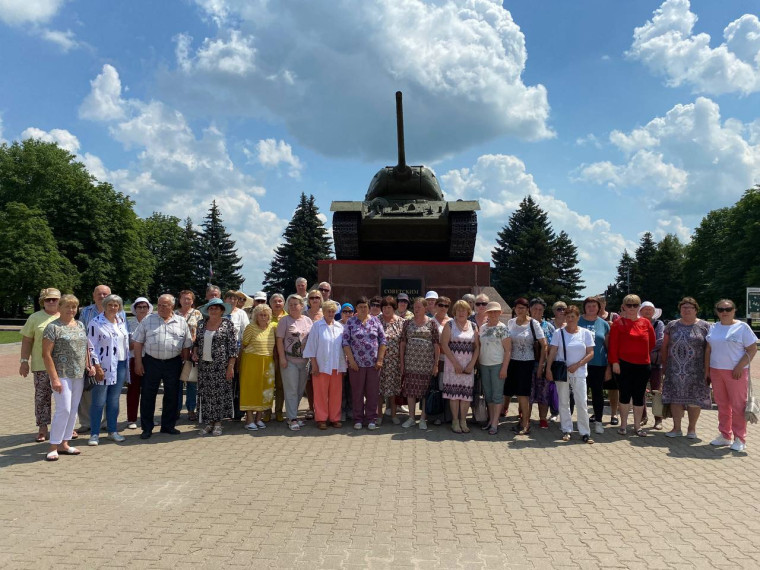 Пожилые люди Белгородского района продолжают путешествовать по родному региону в рамках проекта «К соседям в гости».