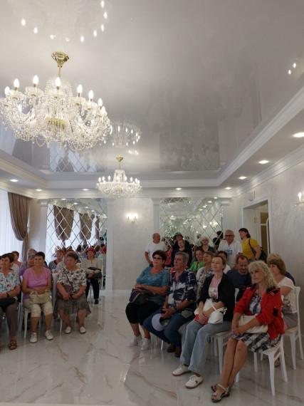 Активные пенсионеры Тавровского и Никольского поселений посетили Прохоровский район.