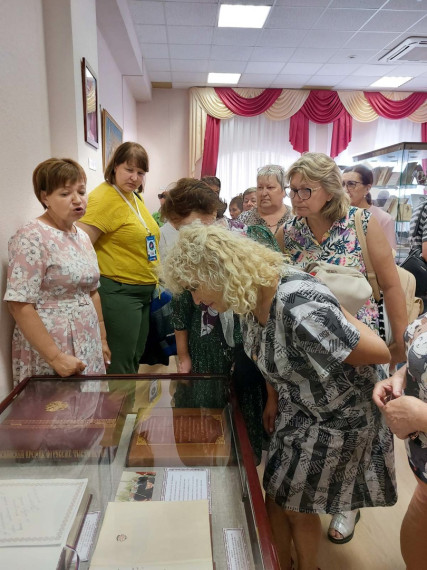 Активные пенсионеры Тавровского и Никольского поселений посетили Прохоровский район.