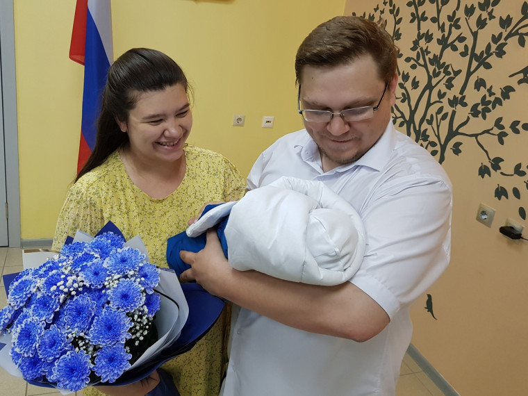 С начала 2023 года в Белгородском районе зарегистрировали 460 записей актов о рождении детей.