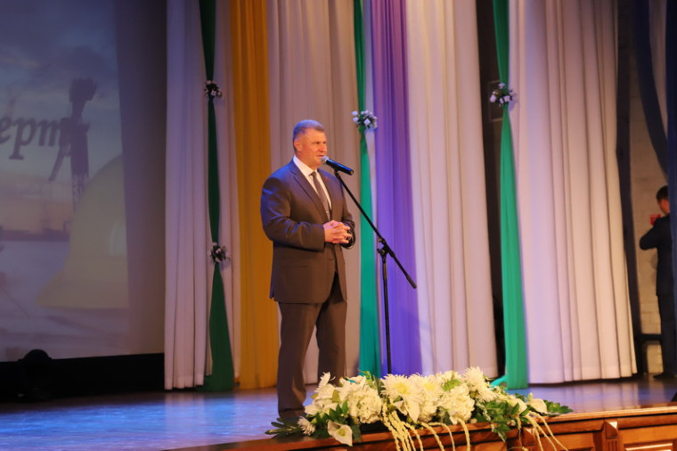 Строителей Белгородского района поздравили с предстоящим профессиональным праздником.