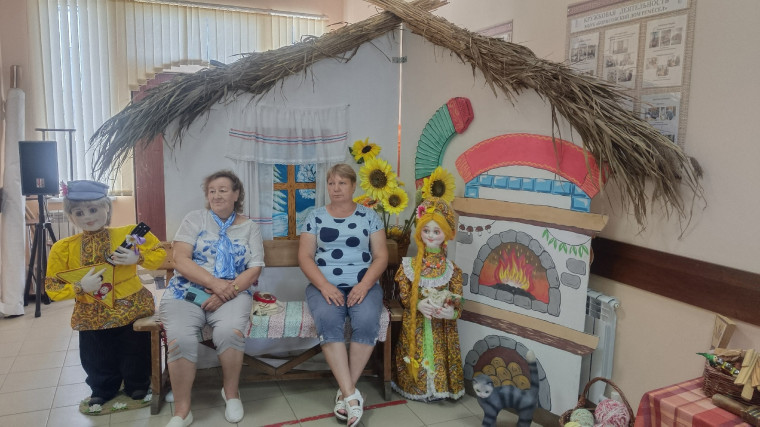 Пожилые жители Белгородского района продолжают путешествовать по области в рамках проекта «К соседям в гости».