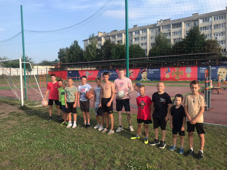 С начала лета в Белгородском районе прошло 1548 тренировок в рамках «Дворового тренера».