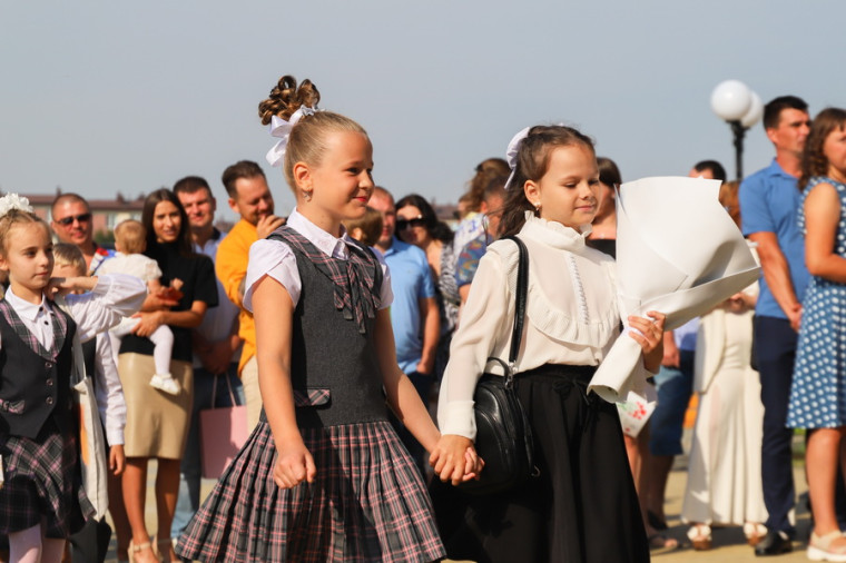 Начальная школа «Парус детства» в селе Репное открыла свои двери.