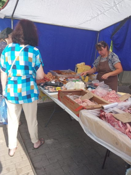 Продовольственные ярмарки в Белгородском районе продолжают свою работу.