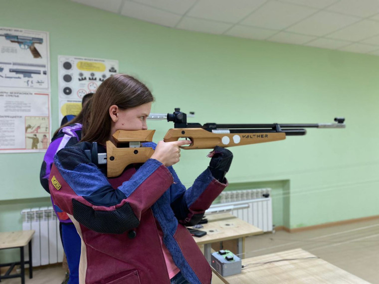 В Белгородском районе состоялись соревнования по пулевой стрельбе в рамках Спартакиады среди сборных команд городских и сельских поселений.