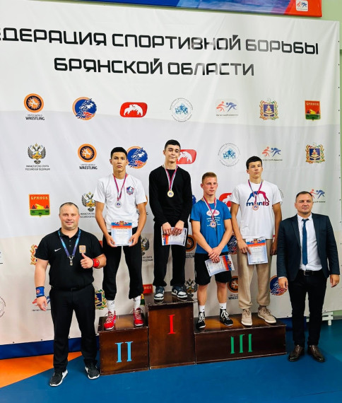Спортсмены Белгородского района стали победителями и призёрами Всероссийских соревнований по вольной борьбе памяти Ивана Леонтьевича Паристого.