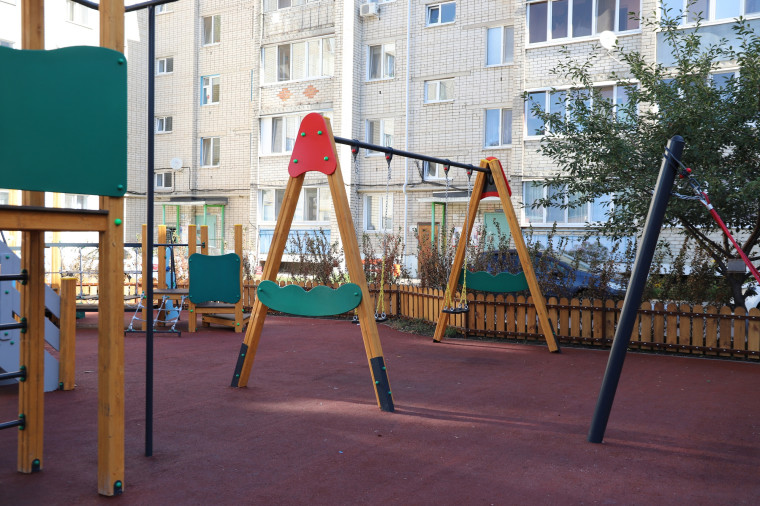 В Разумном, на улице Филиппова, 12, построили современную площадку для детских игр и занятий спортом.