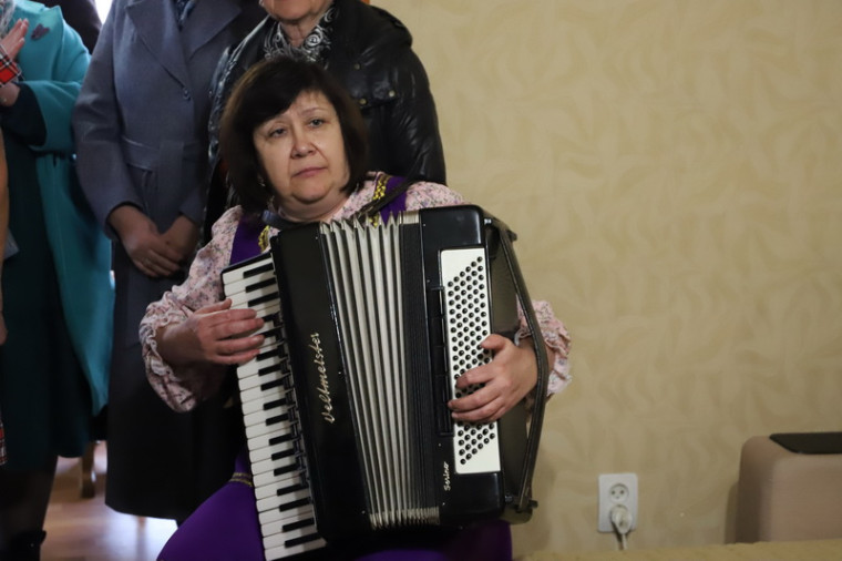 Надежда Ивановна Пузакова из посёлка Октябрьский отмечает 100-летний юбилей.