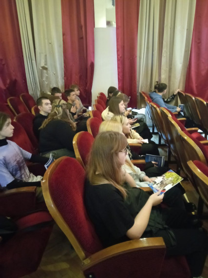 Школьники нашего района посетили Белгородский юридический институт МВД России имени Ивана Путилина.