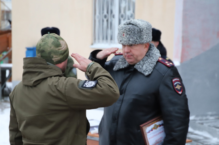 В Белгородском районе состоялся совместный развод-инструктаж личного состава подразделения полиции, Росгвардии, территориальной обороны и казачества.