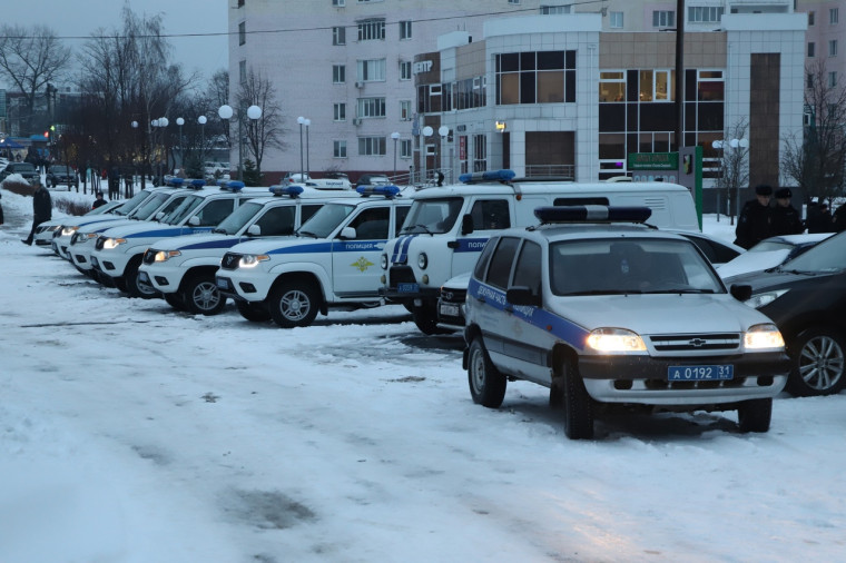 В Белгородском районе состоялся совместный развод-инструктаж личного состава подразделения полиции, Росгвардии, территориальной обороны и казачества.