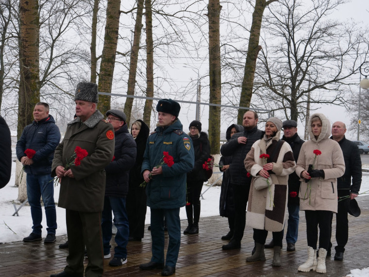 В день неизвестного солдата в Белгородском районе почтили память павших воинов.