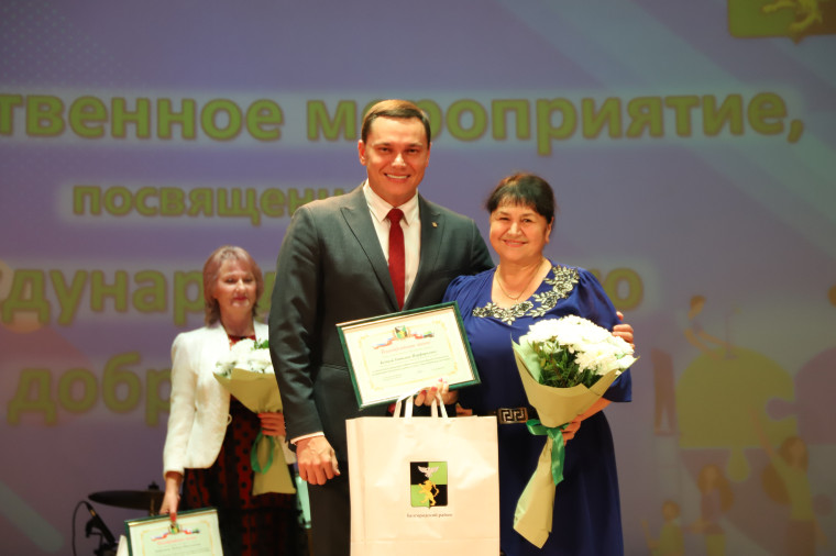 Волонтёров Белгородского района поздравили с Международным Днём добровольца.