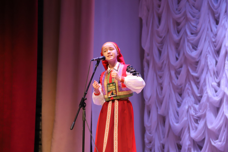 Сегодня в посёлке Комсомольский проходит первый день Открытого фестиваля-конкурса «Голос Войны».