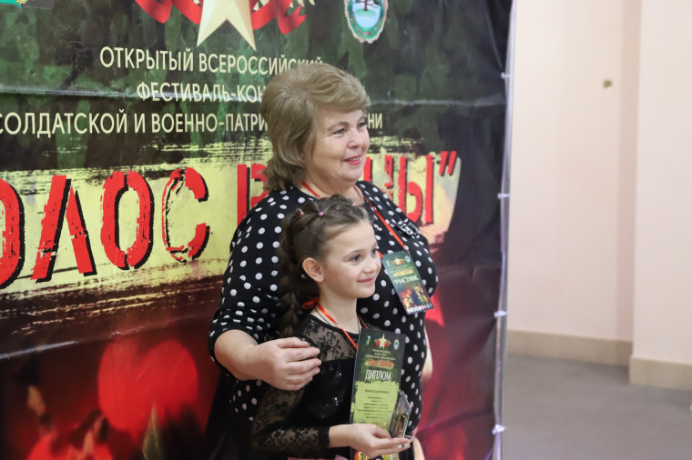 Сегодня в посёлке Комсомольский проходит первый день Открытого фестиваля-конкурса «Голос Войны».