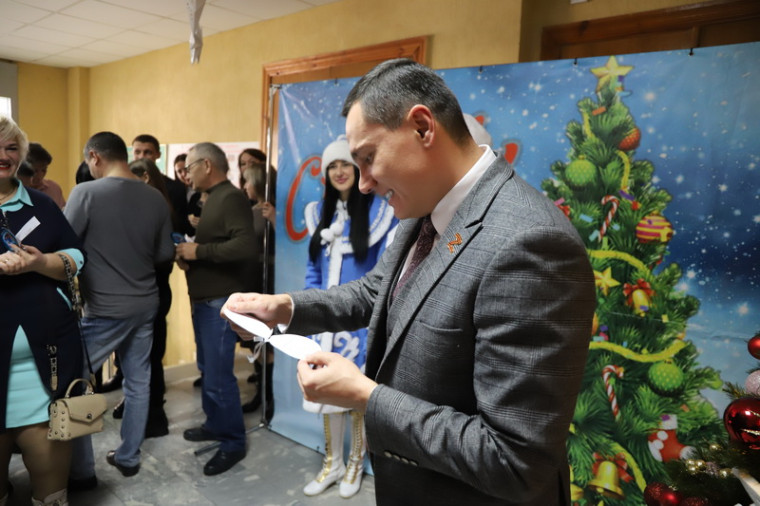Благотворительная акция «Ёлка желаний» стартовала в Белгородском районе.