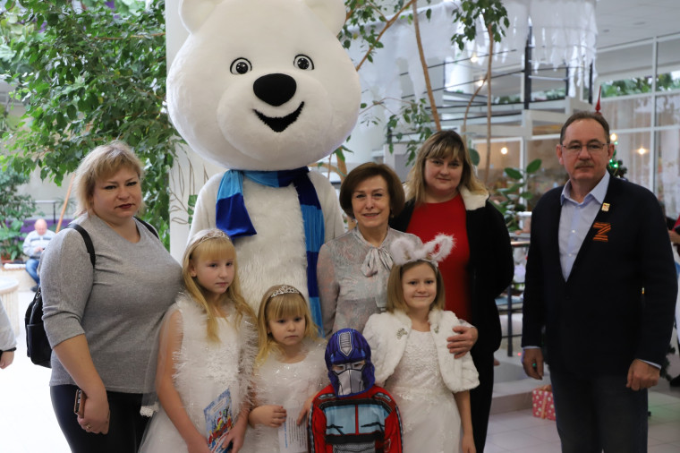 В Белгородском районе прошла ёлка главы администрации Белгородского района для детей участников СВО.