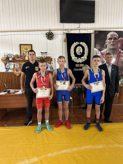 Наши юные спортсмены завоевали 6 медалей на Первенстве и Чемпионате Белгородской области по спортивной борьбе.