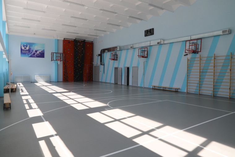 В 2023 году в Майской гимназии после капитального ремонта открыли спортивный зал.