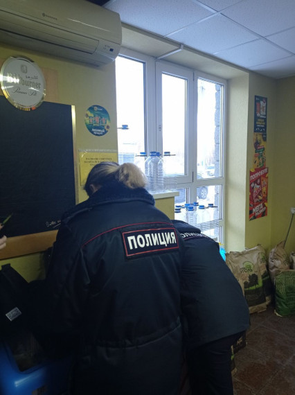 В Белгородском районе в отношении продавца возбуждено уголовное дело за повторную продажу алкоголя подростку.