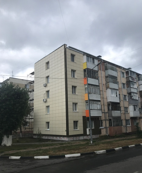 В Белгородском районе активно реализуется губернаторская программа по утеплению фасадов многоквартирных домов.